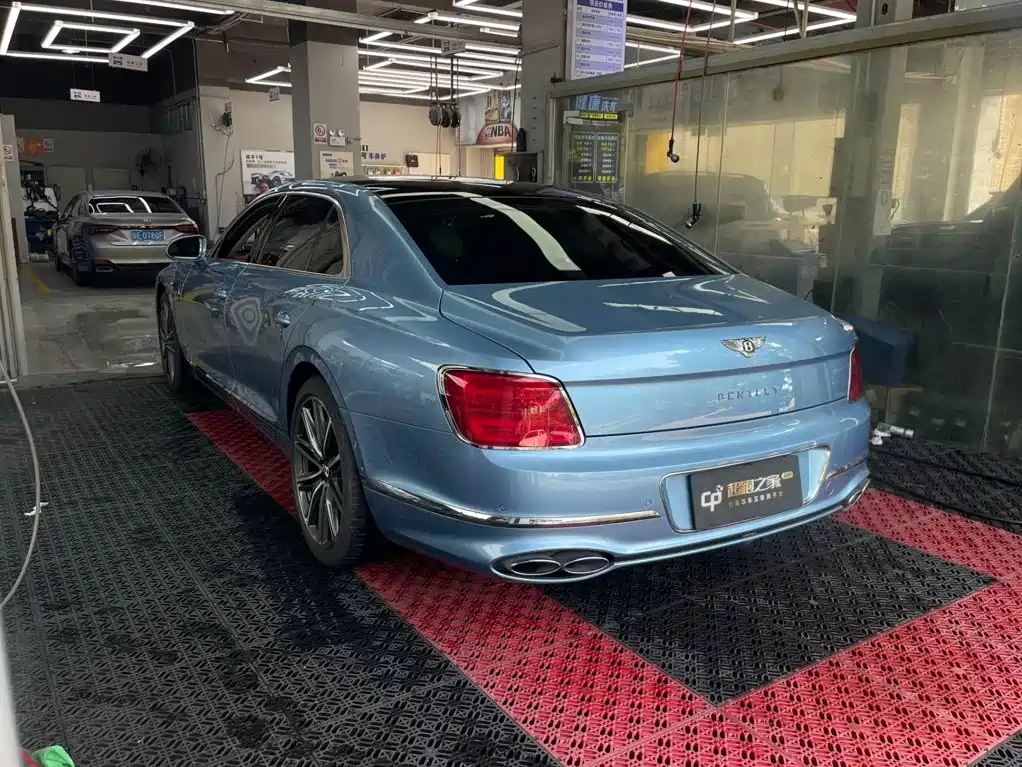 Bentley Flying Spur — миниатюра 6