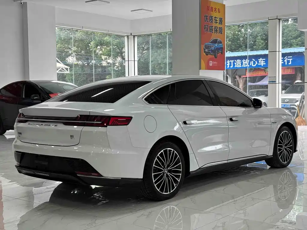 BYD Han — миниатюра 11