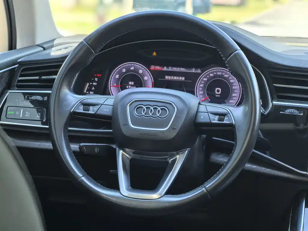 Audi Q7 — миниатюра 11