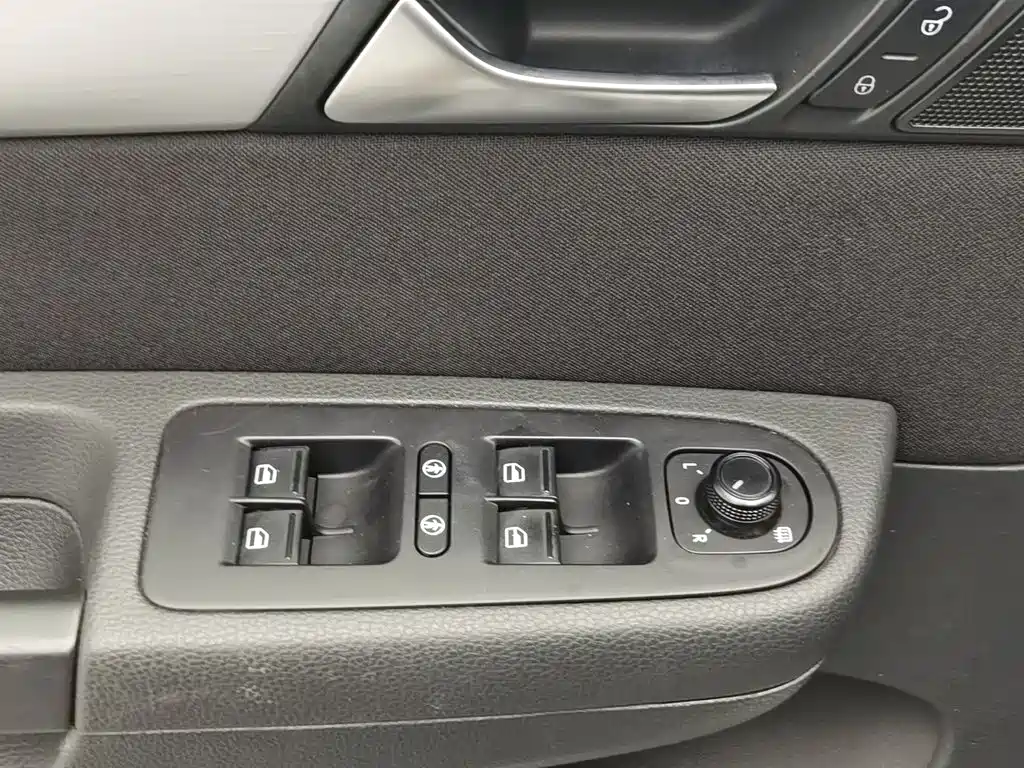 Volkswagen Sharan — миниатюра 9