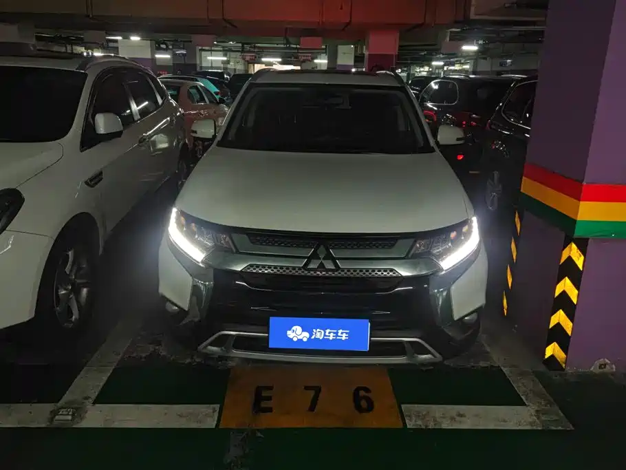 Mitsubishi Outlander — миниатюра 2