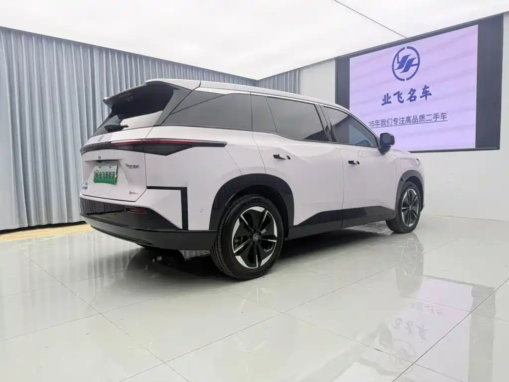 Toyota bZ3X — миниатюра 4