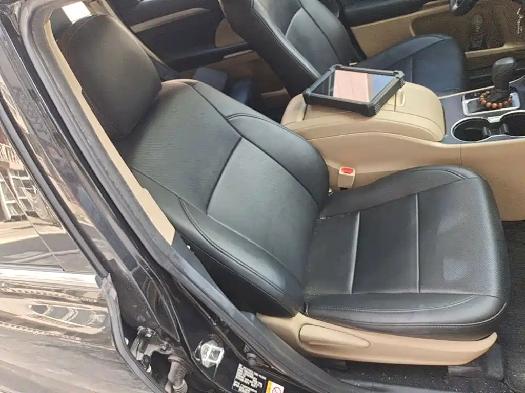 Toyota Highlander — миниатюра 25