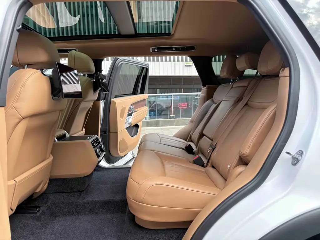 Land Rover Range Rover — миниатюра 17