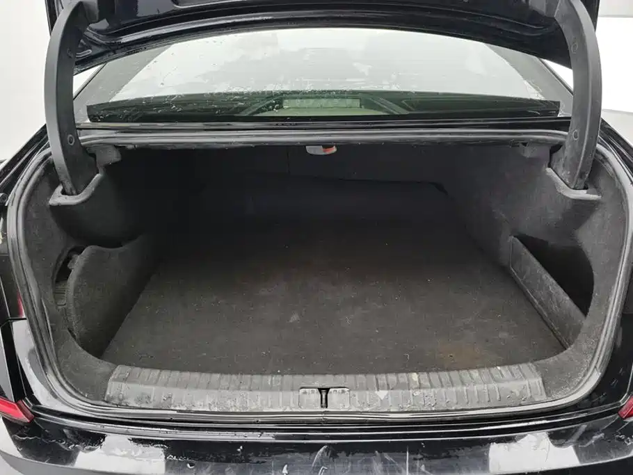 Volkswagen Passat PHEV — миниатюра 4