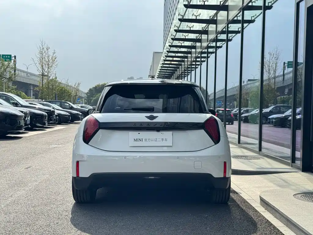 MINI MINI COOPER EV — миниатюра 5