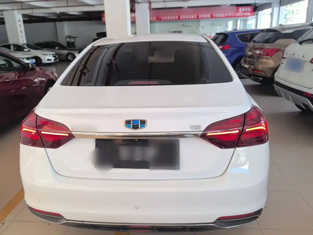 Geely Emgrand — миниатюра 6