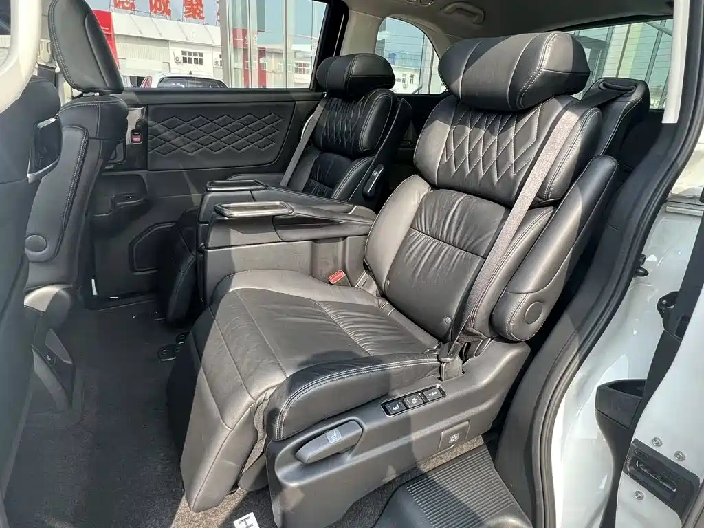 Honda Elysion — миниатюра 9