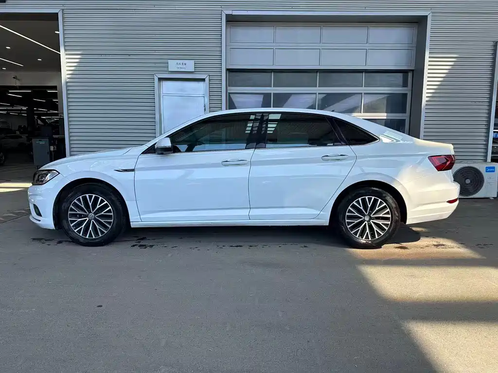 Volkswagen Sagitar — миниатюра 3