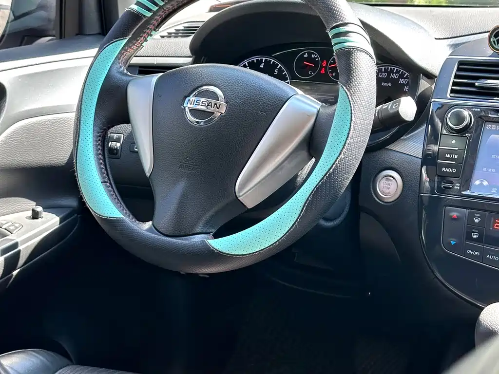 Nissan Tiida — миниатюра 11