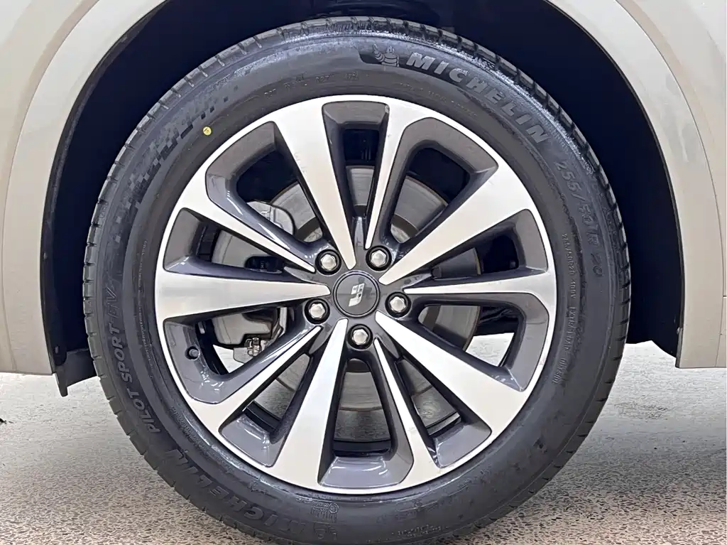Li Auto Li ONE — миниатюра 10