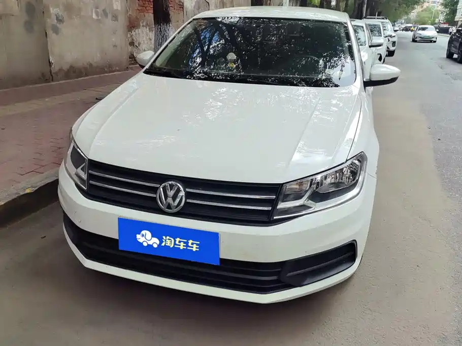 Volkswagen Santana — миниатюра 2