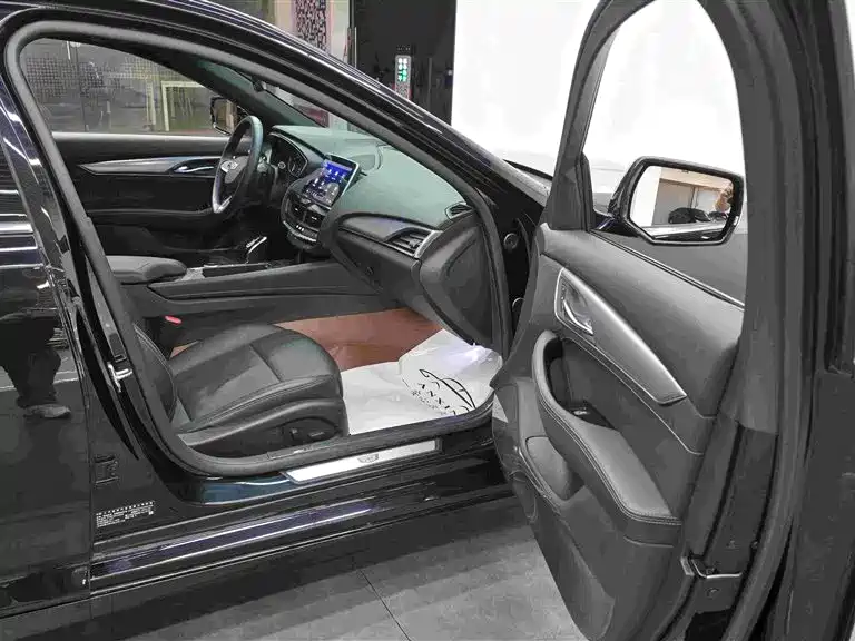 Cadillac CT5 — миниатюра 15