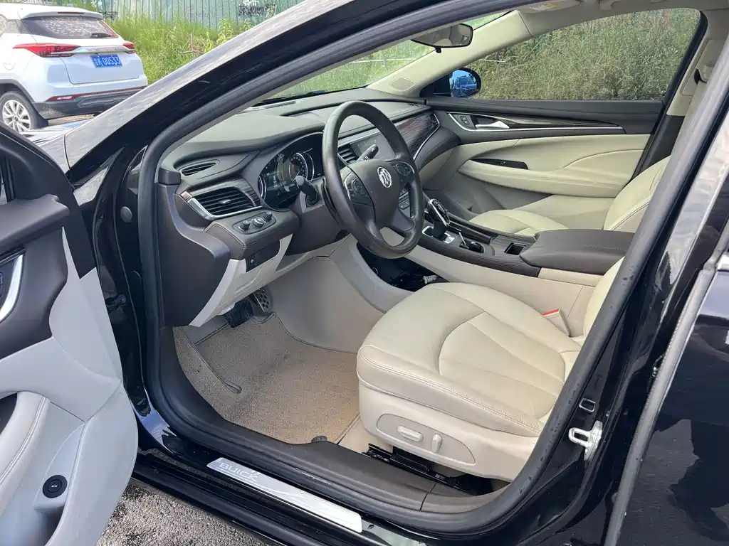 Buick LaCrosse — миниатюра 6