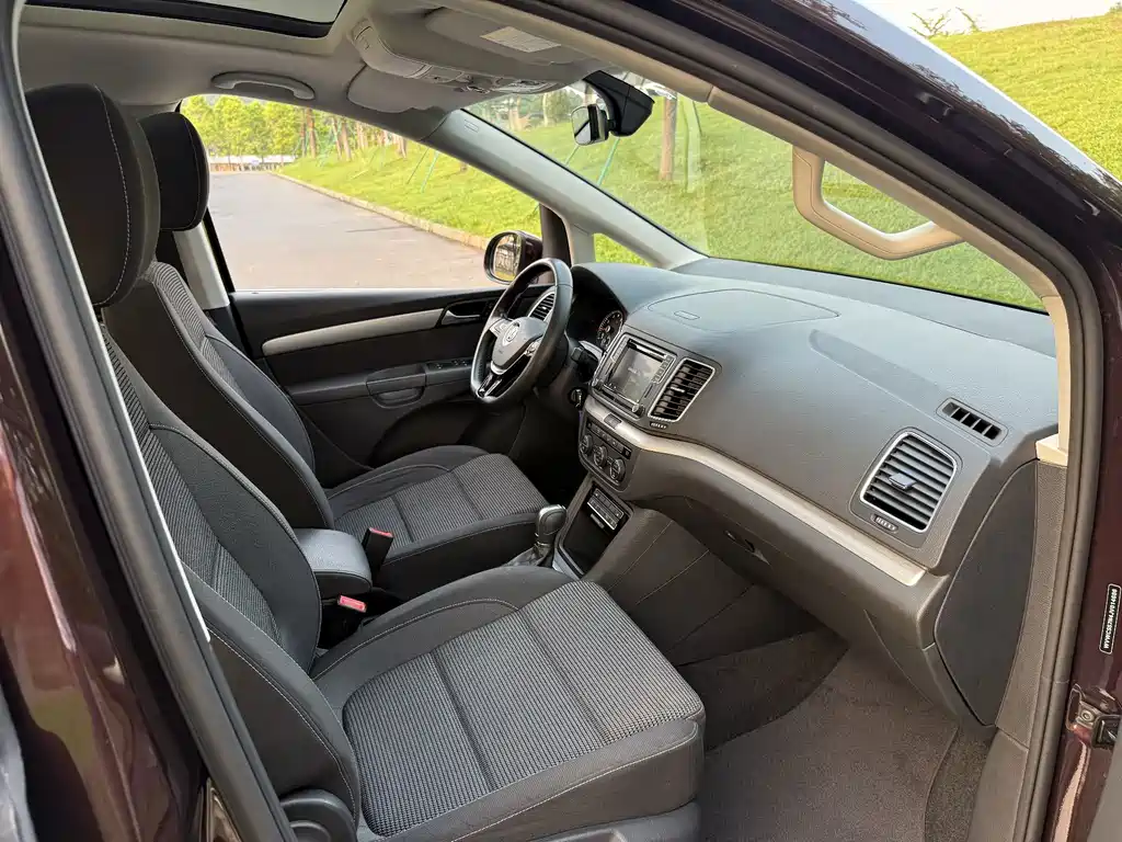 Volkswagen Sharan — миниатюра 10