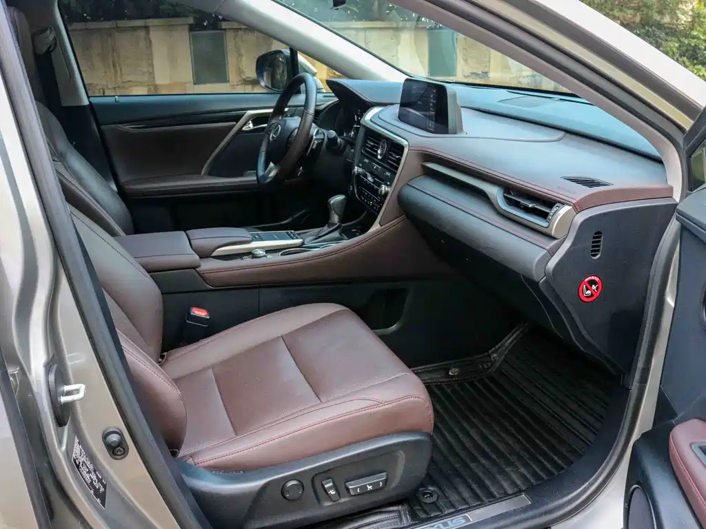 Lexus RX — миниатюра 11