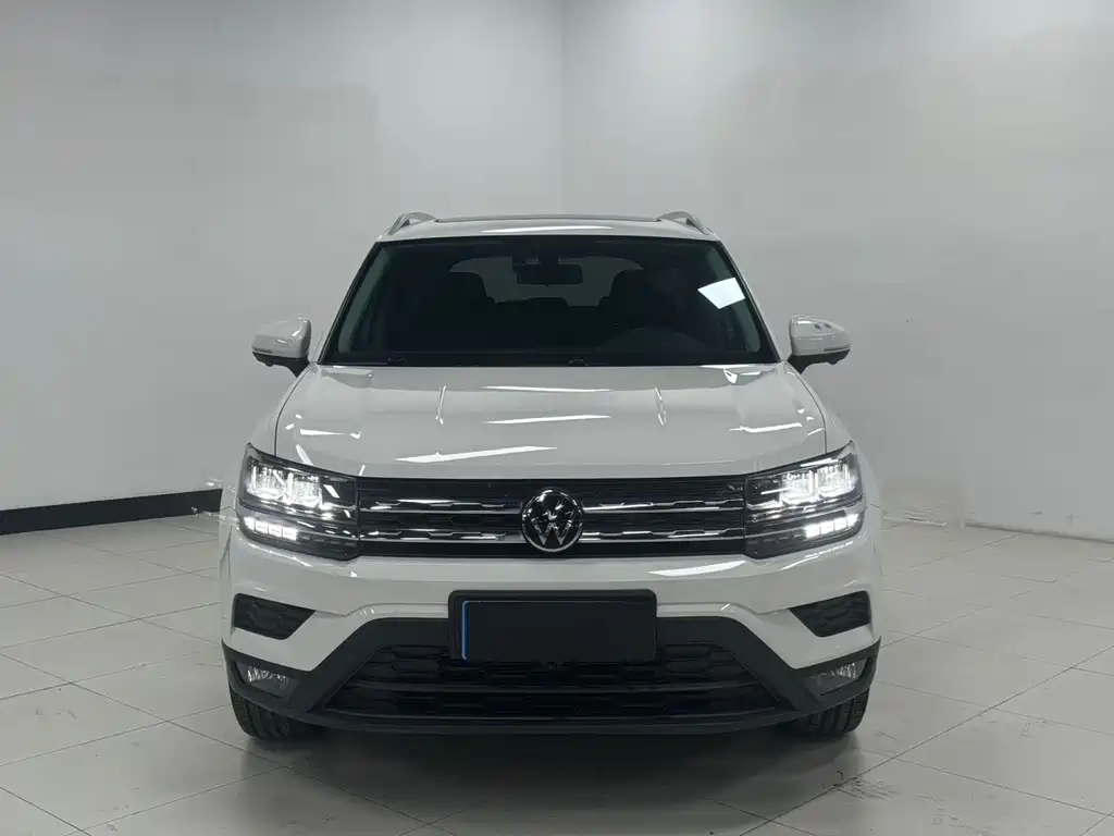Volkswagen Tharu — миниатюра 2