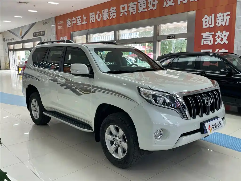 TOYOTA PRADO