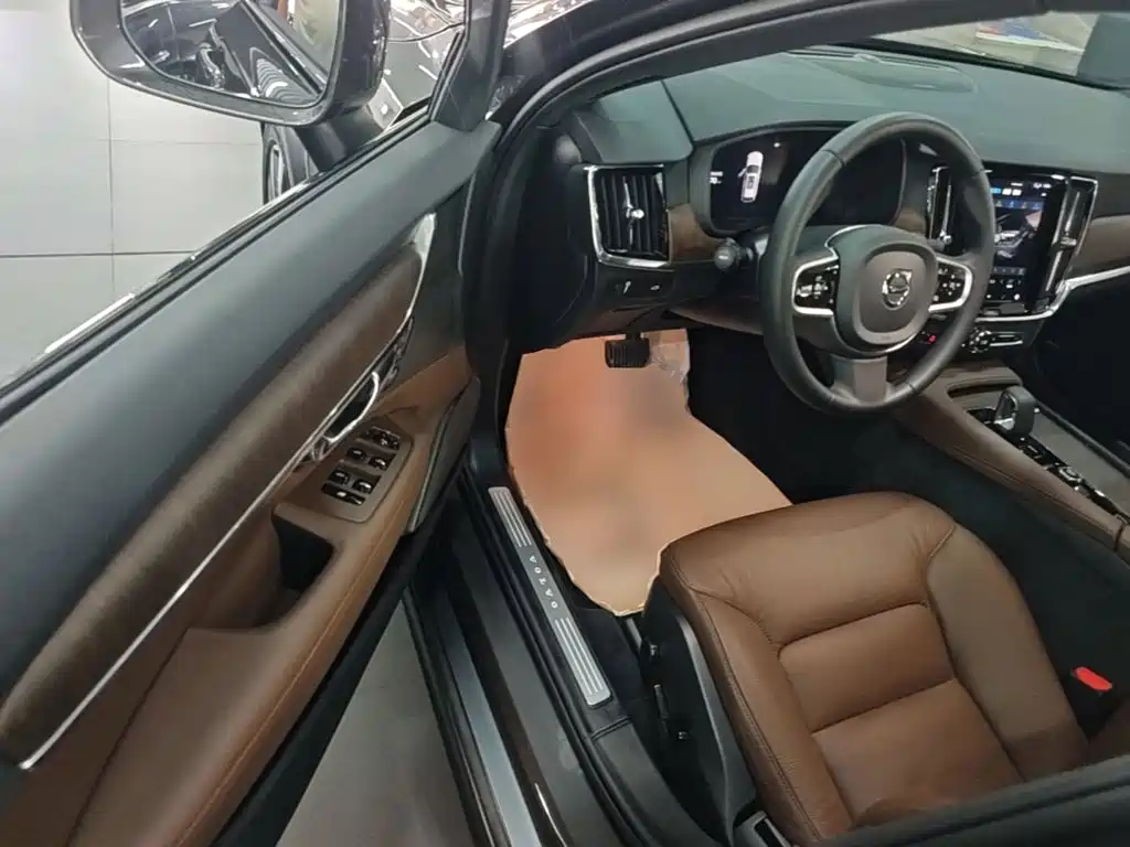 Volvo V90 — миниатюра 16