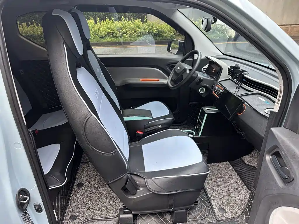 Wuling MINIEV — миниатюра 9