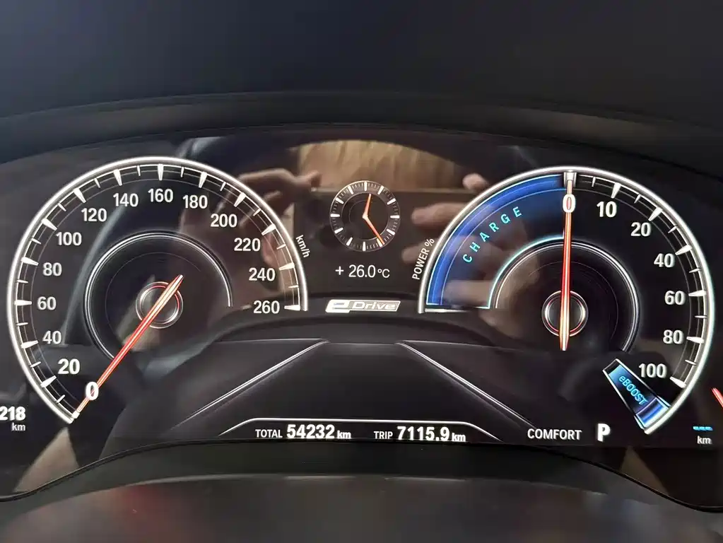 BMW 5 Series New Energy — миниатюра 12