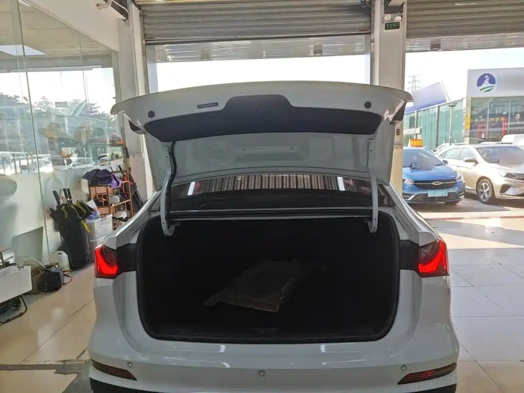 Roewe i5 — миниатюра 19