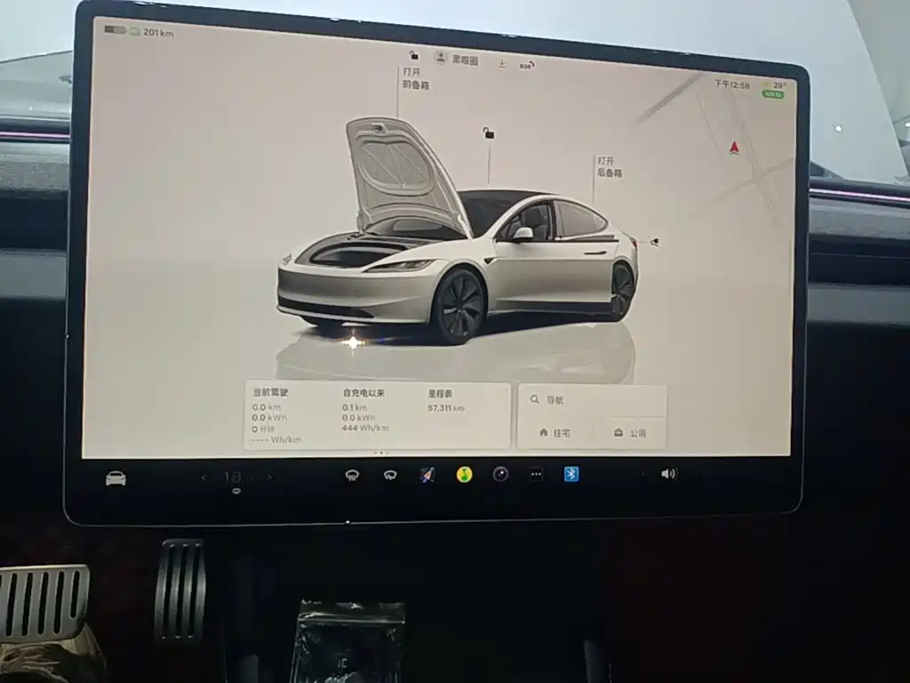 Tesla Model 3 — миниатюра 13