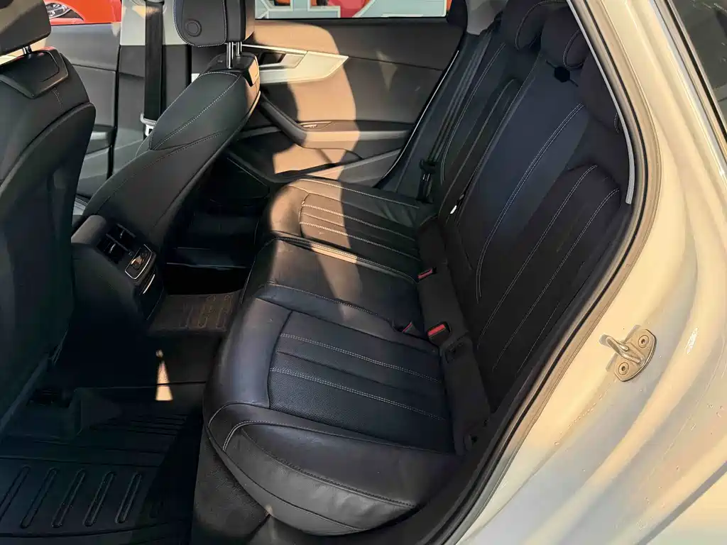 Audi A4L — миниатюра 7