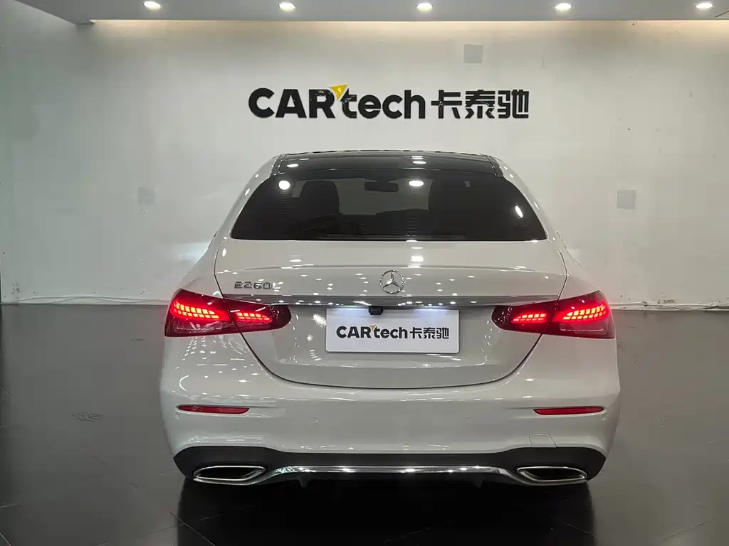 Mercedes-Benz E-Class — миниатюра 4
