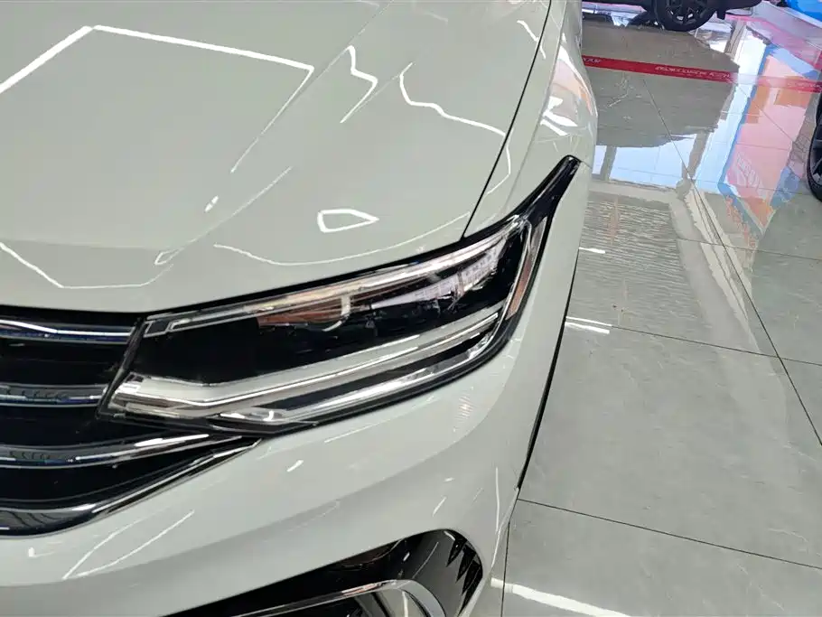 VOLKSWAGEN TIGUAN L NEW ENERGY