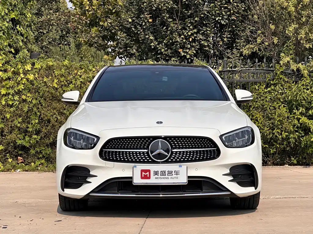 Mercedes-Benz E-Class — миниатюра 2