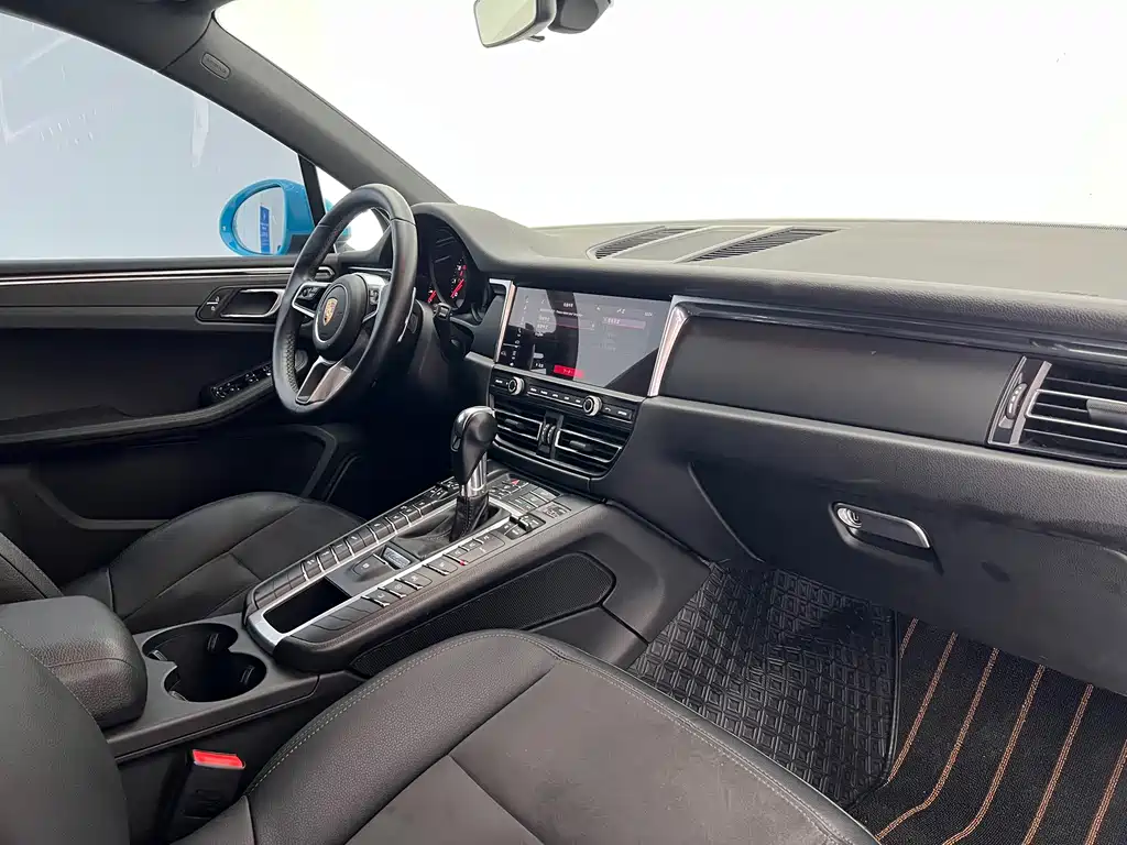 Porsche Macan — миниатюра 18