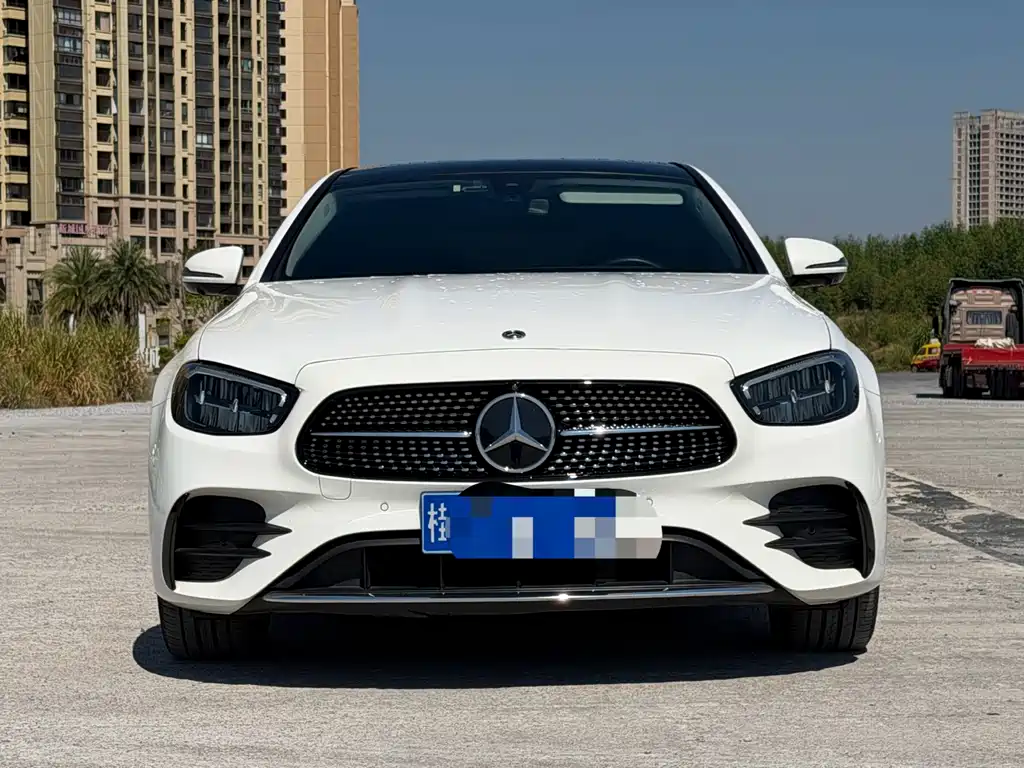 Mercedes-Benz E-Class — миниатюра 2