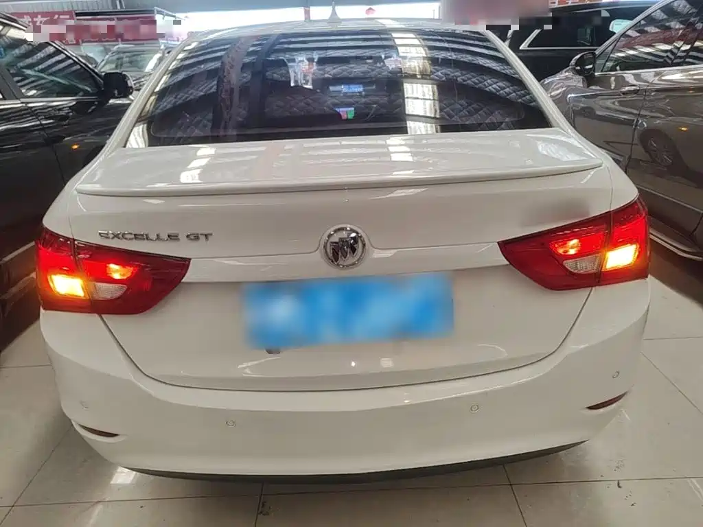 Buick Excelle — миниатюра 6