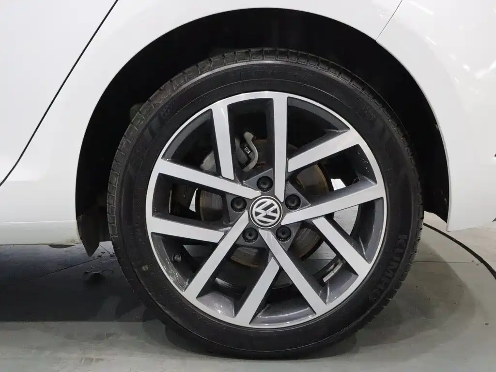 Volkswagen Golf — миниатюра 20