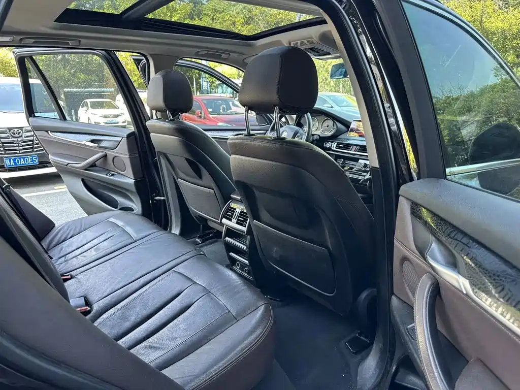 BMW X5 (Import) — миниатюра 12