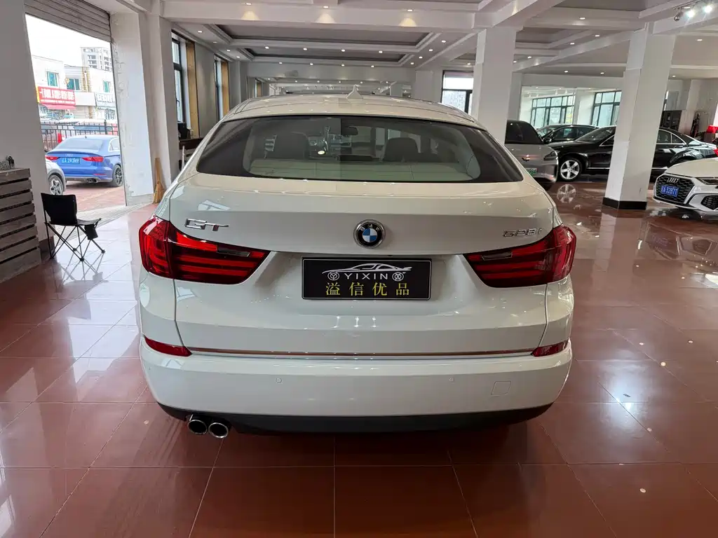BMW 5 Series GT — миниатюра 18