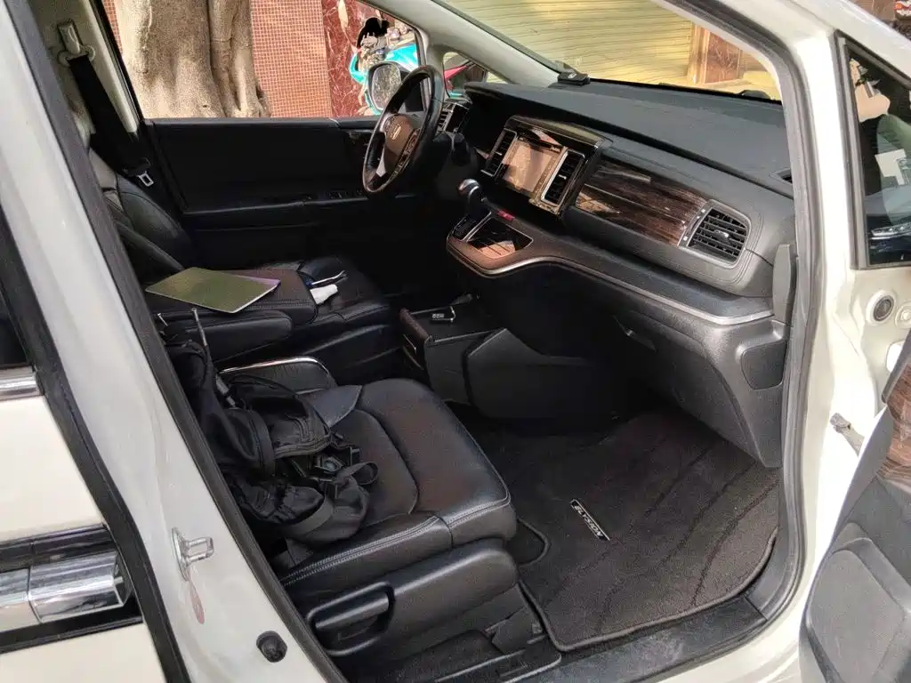 Honda Elysion — миниатюра 18
