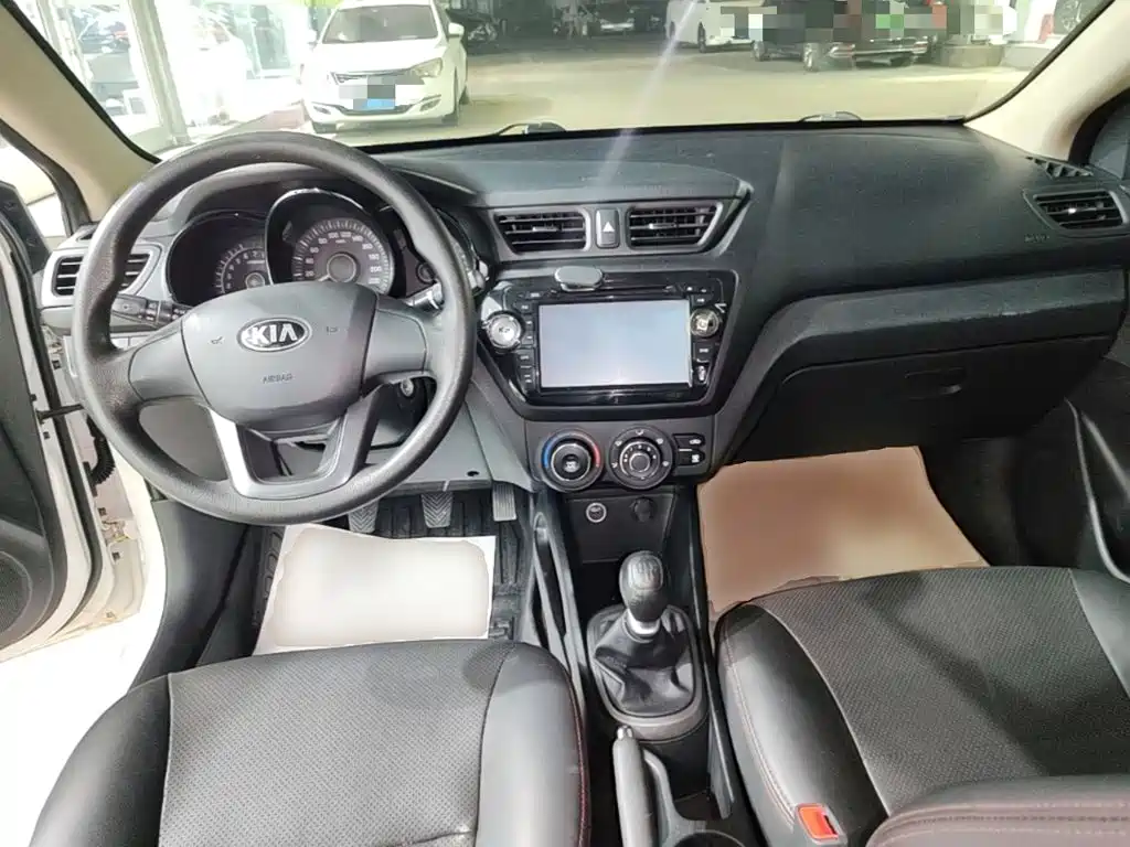 Kia K2 — миниатюра 10