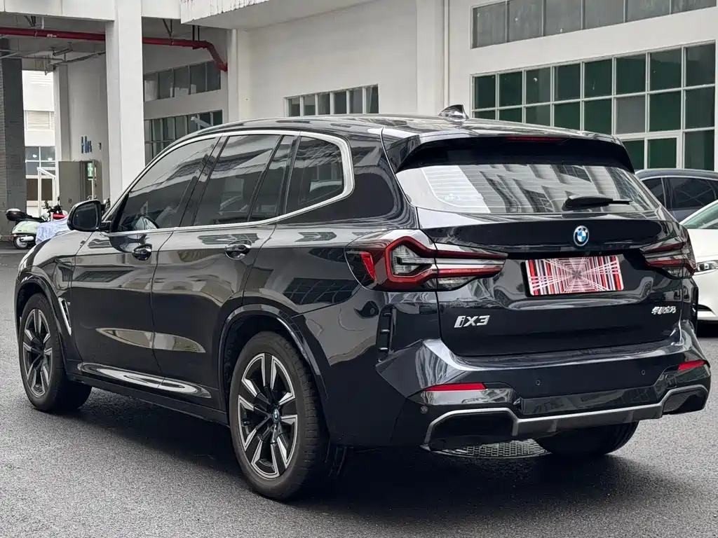 BMW iX3 — миниатюра 10