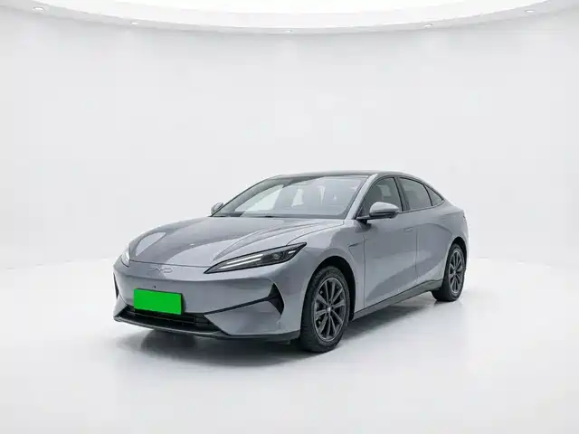 2025 BYD e7