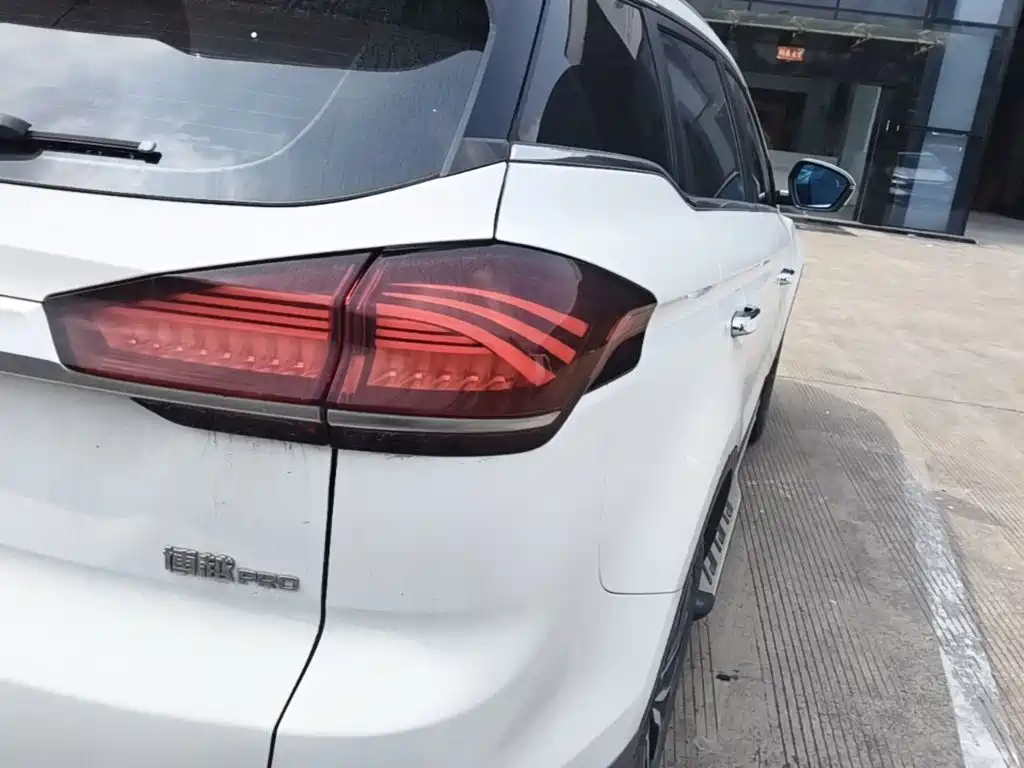 Geely Boyue — миниатюра 8