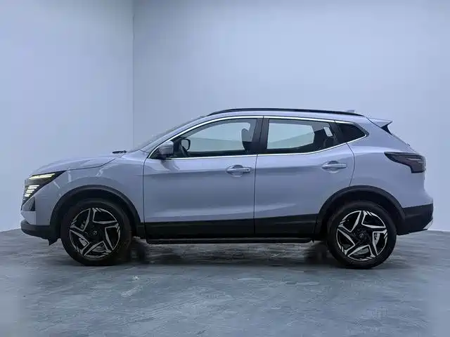 Nissan Qashqai — миниатюра 16