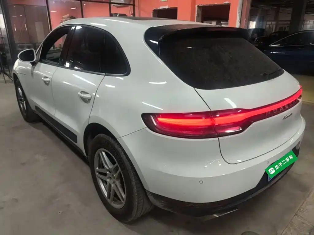 Porsche Macan — миниатюра 5