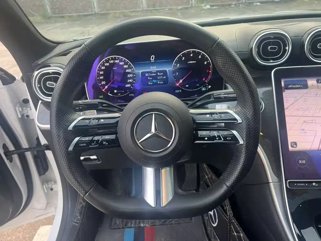 Mercedes-Benz C-Class — миниатюра 12