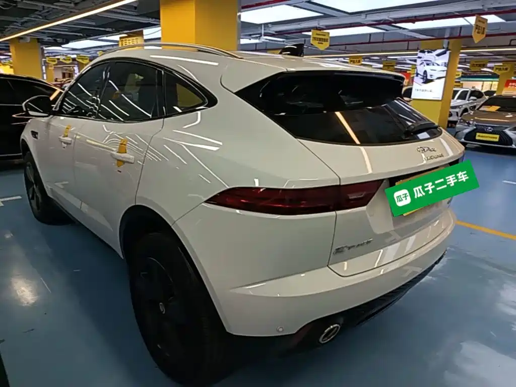 Jaguar E-PACE — миниатюра 5