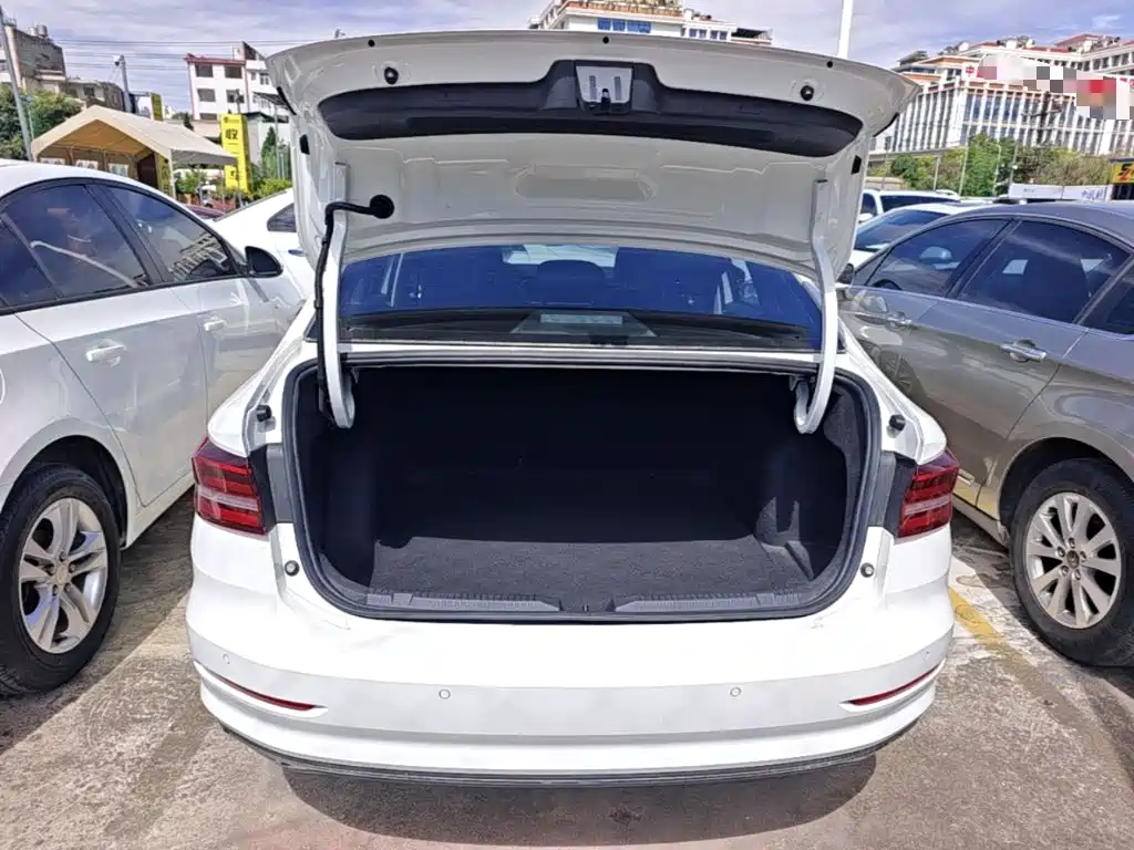 Volkswagen Lavida — миниатюра 19