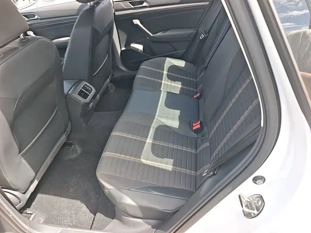 Volkswagen Lavida — миниатюра 17