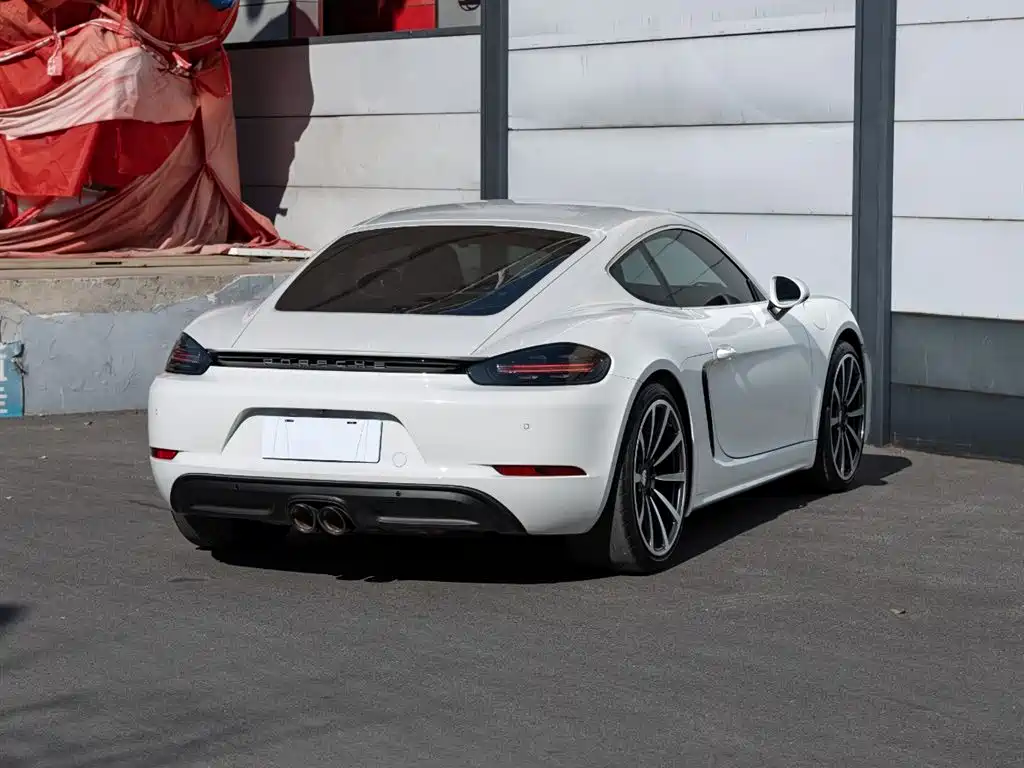 PORSCHE 718