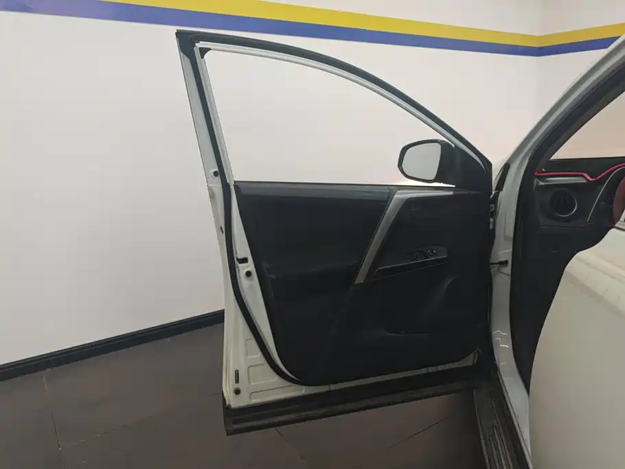 Toyota RAV4 2.0L CVT 2WD Elegant Edition China VI, фото 7